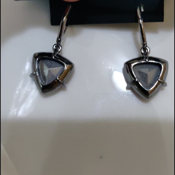 Simply Vera Vera Wang earrings - Picture 3 of 3